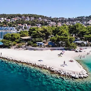 Kamp Rozac 3*, Trogir Croatia