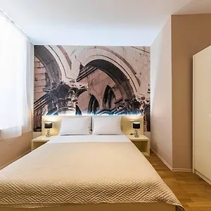 Pjaca 4*, Split Croatia